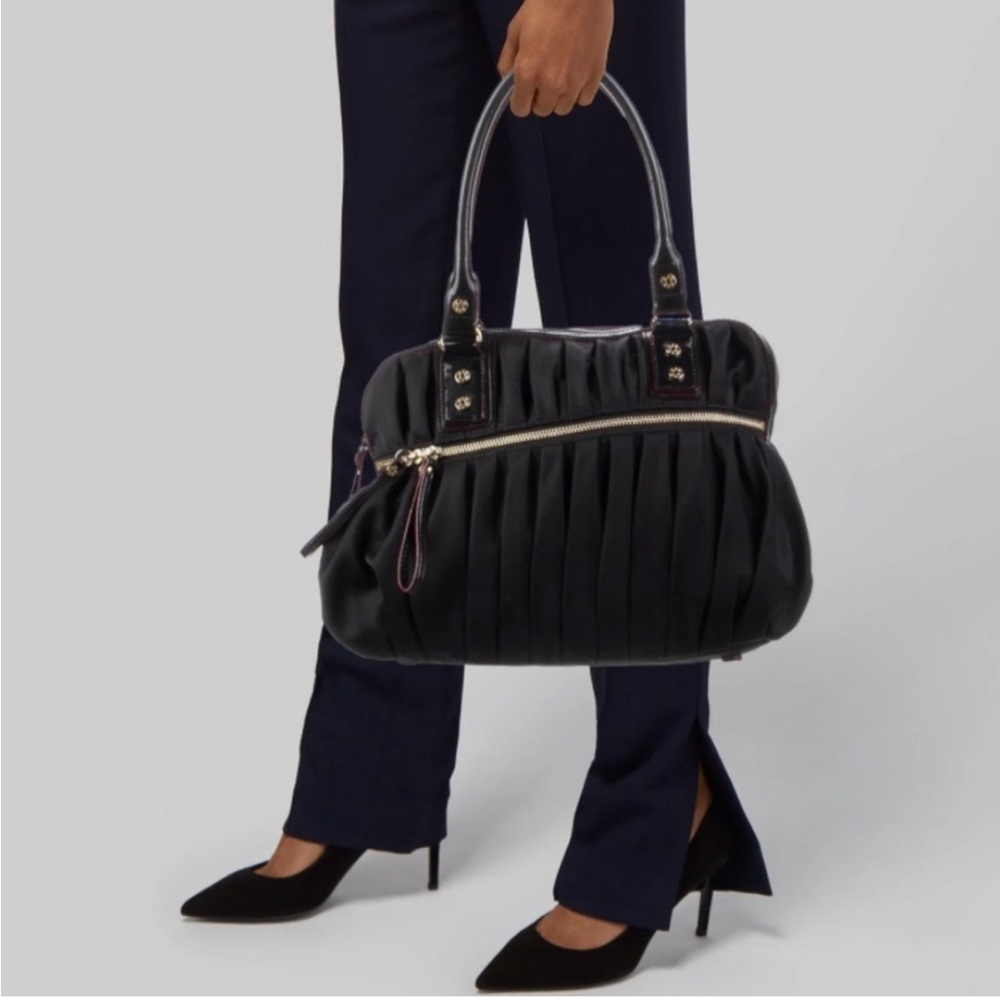 MZ Wallace Navy Bedford Bea Pleated Satchel Bag EUC  w/ neutral lining. AWESOME - Picture 3 of 16